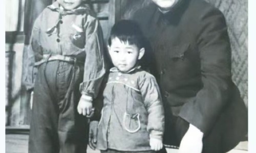 四个月宝宝脖子歪向一侧怎么矫正-四个月宝宝脖子网 - 为你提供四个月宝宝脖子上起红疹子、四个月宝宝脖子有点歪怎么办